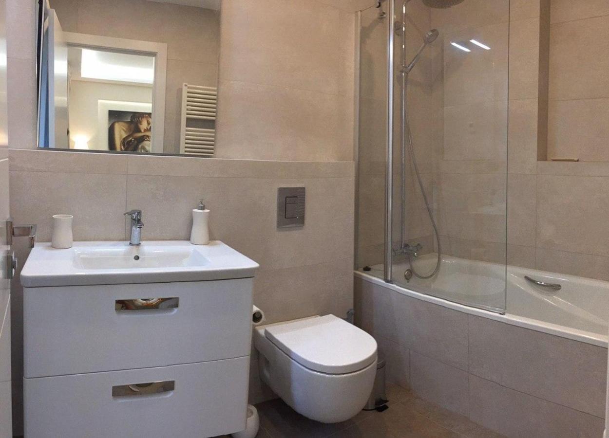 Nuevo Apartamento Moderno Elisa - A 80 Metros De La Playa Para 5 Personas Sant Feliu de Guíxols Ngoại thất bức ảnh